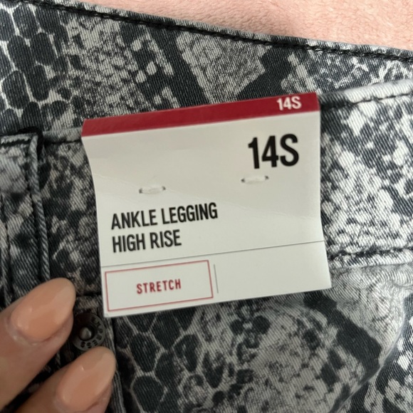 Express High Rise jeans 14S(stretch) - Picture 3 of 4